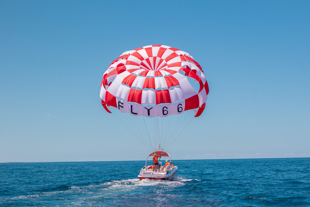 Parachute ascensionnel & Location bateaux à Canet